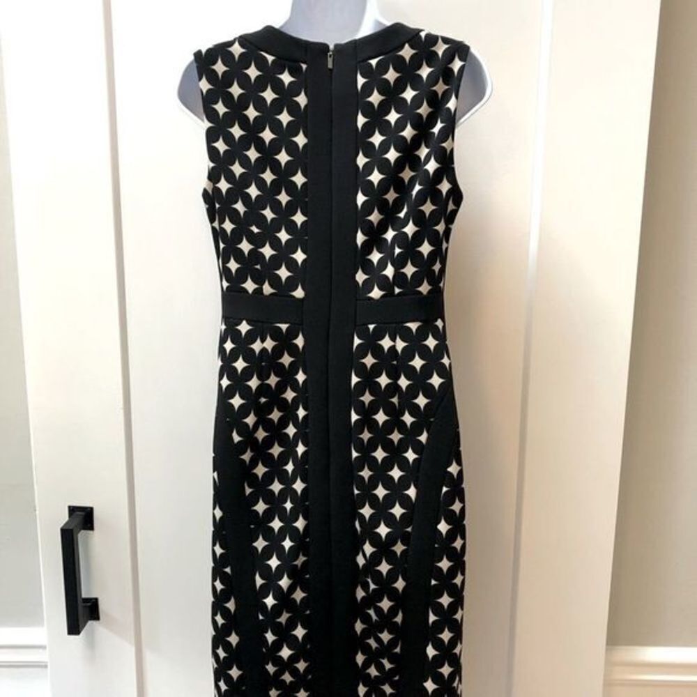 Donna Morgan black and cream sheath dress with gold zip woman’s size 2 - Picture 5 of 6